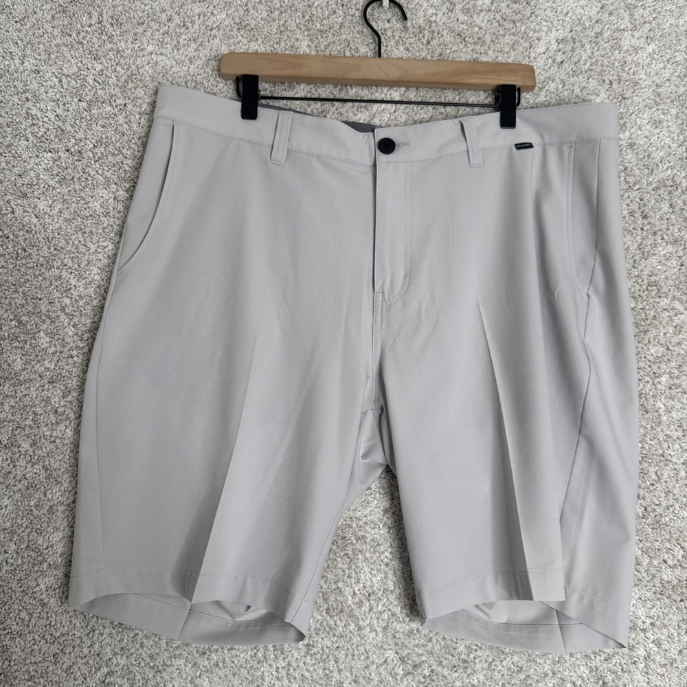 Travis Mathew Shorts Mens Size 40 Gray Performance‎ Stretch Chino